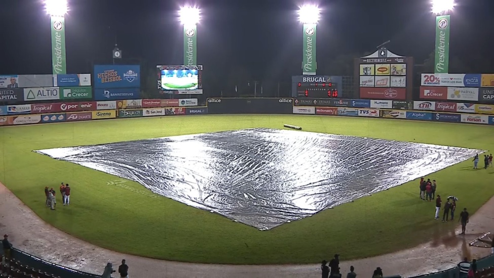  Lidom anuncia que el partido suspendido por lluvias la noche del viernes se jugará hoy en el estadio Quisqueya