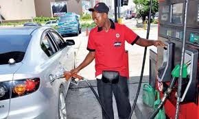 Gasolinas y gasoil suben entre RD$ 9.00 y RD$ 7.00 por galón; GLP mantiene precio