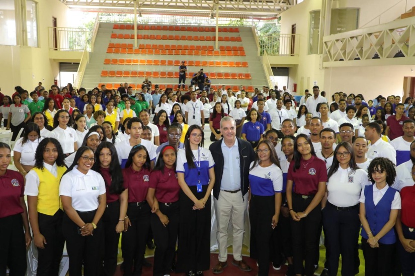 Presidente Abinader inaugurará nueve obras en las provincias de La Vega, Santiago, Duarte y María Trinidad Sánchez este fin de semana