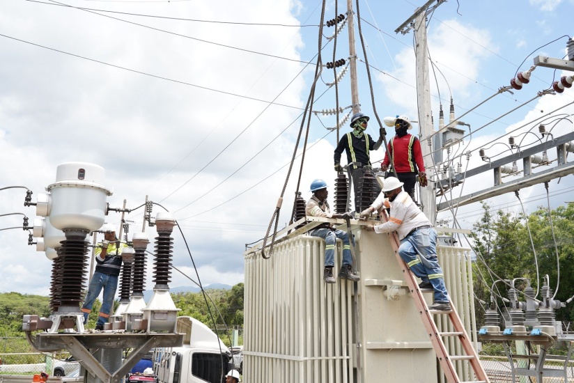Edesur Dominicana instala transformador de potencia en subestación Cruce de Ocoa