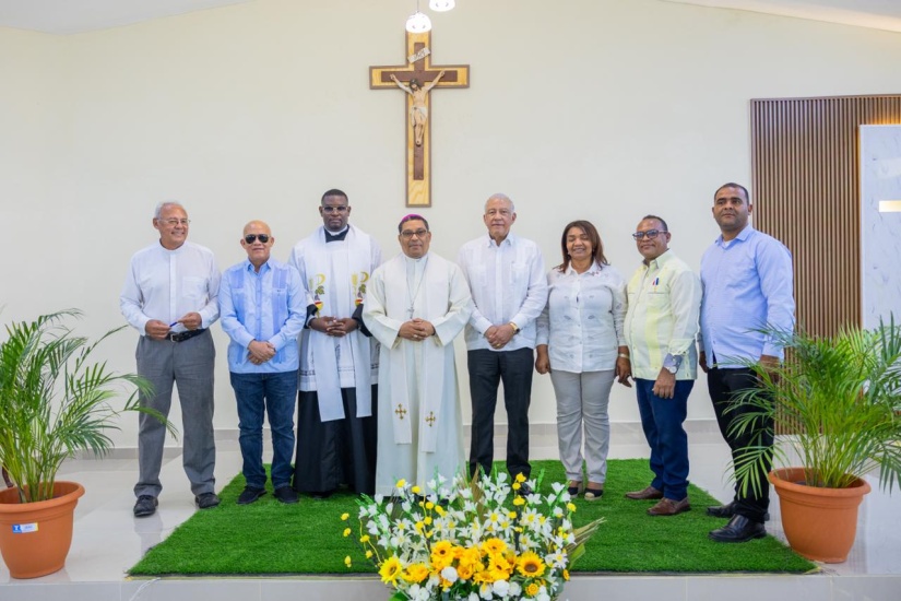 Ministro Andrés Bautista encabeza inauguración de capilla en distrito municipal Las Maguanas Hato Nuevo, San Juan 