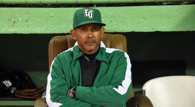 Fernando Tatis a Venezuela como capataz del equipo de La Guaira 