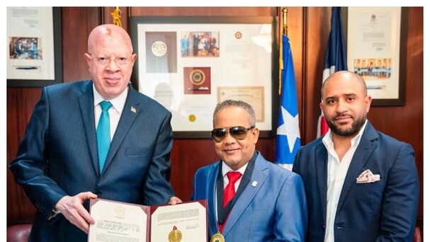 Héctor Acosta "El Torito" es reconocido por el Senado de Puerto Rico por sus 36 años de trayectoria