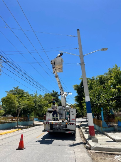 Edesur pone en servicio más de 2,000 lámparas y mejora la ilumimación en municipios y distritos municipales