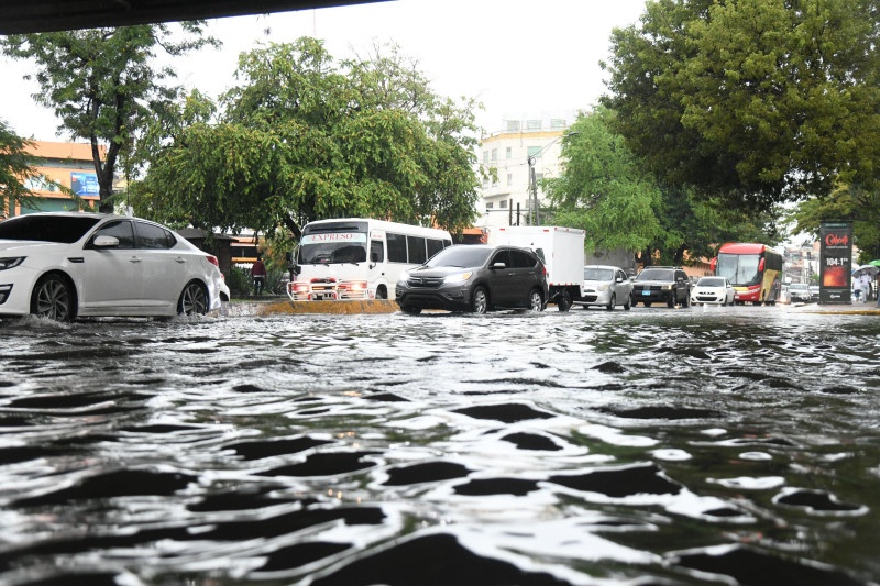 En su segundo boletín de este sábado el COE dijo se mantienen 11 provincias en alerta amarilla y 15 en alerta verde, por incidencia de una vaguada