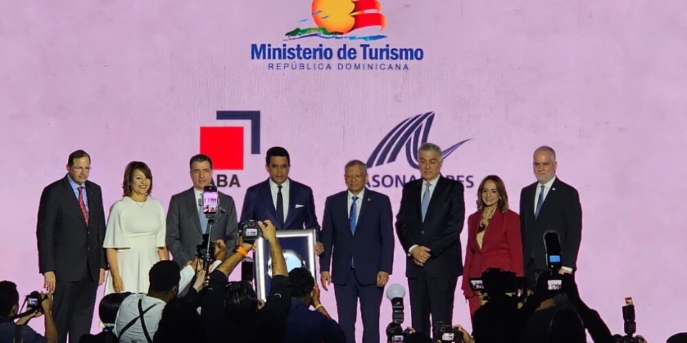 Asociación de Bancos de la República Dominicana reconoce labor del ministro David Collado