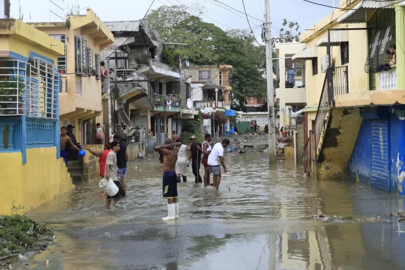 Aguaceros esta tarde debido a vaguada sobre el país y sistema frontal sobre el canal del viento