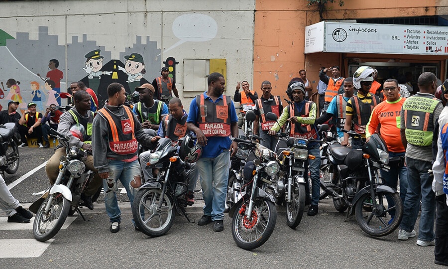 Interior y Policía iniciará proceso de fiscalización e identificación de motoconchistas que operan en distintas paradas del país,