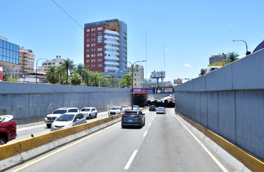 A partir de esta noche habrá cierre en paso a nivel de la avenida 27 de Febrero con Tiradentes
