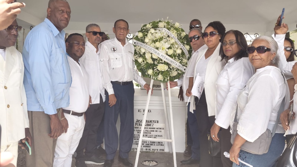 Movimiento Electoral Peñagomista (Mep), rindió un emotivo tributo a su memoria en el cementerio Cristo Redentor