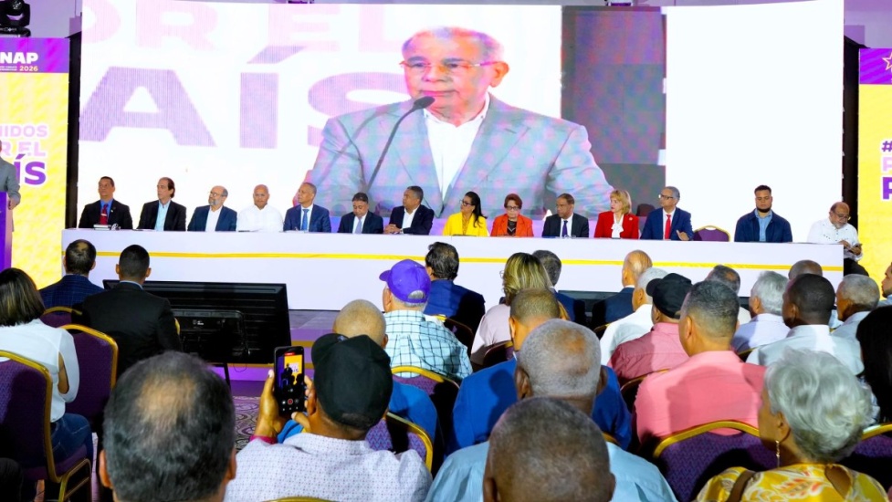 Danilo Medina arrecia criticas contra el gobierno y sentencia que “el PRM no gana ni llevando al papa como candidato”