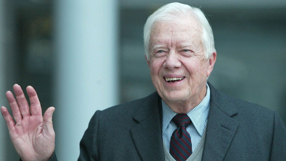  Jimmy Carter dejó la Casa Blanca y se unió a Habitat for Humanity y comenzó a construir casas para familias que no podían permitirse una.