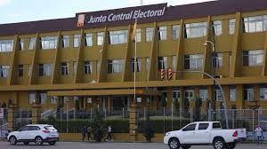 Centros de la JCE habilitan horario especial nocturno para renovación de la nueva cédula