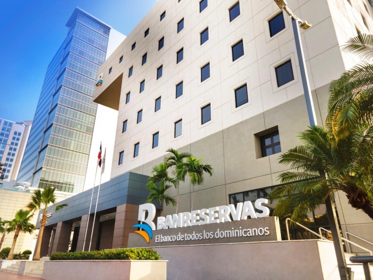 Financiamientos de Banreservas a producción de arroz garantiza seguridad alimentaria en RD 