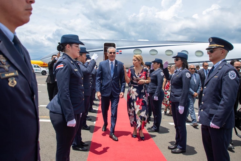 Presidente Luis Abinader ya está en Costa Rica, para participar en los actos de transmisión de mando presidencial de Laura Fernández Delgado