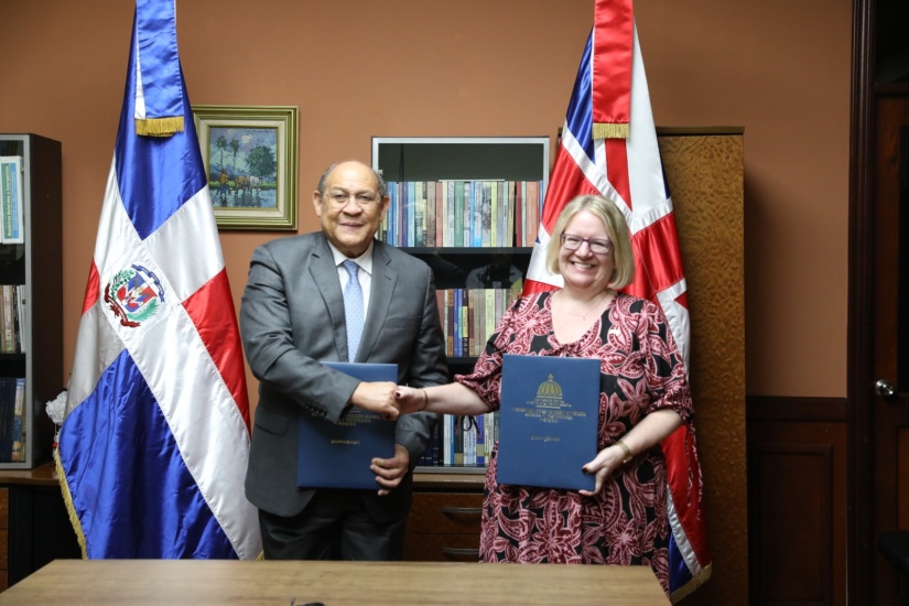 MESCyT y Reino Unido consolidan alianza para formar profesionales mediante el Programa de Becas Chevening