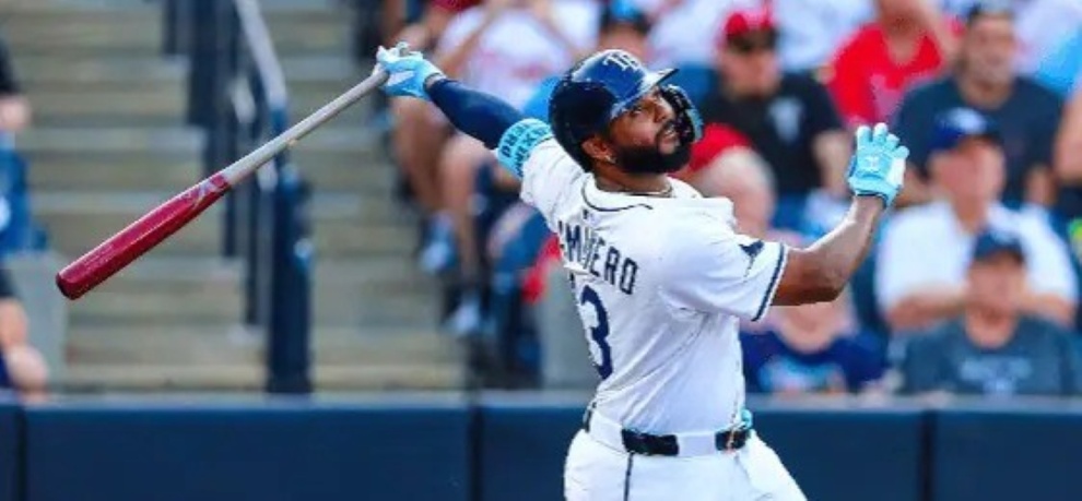 Junior Caminero guía triunfo 4-1 de Rays sobre Medias Rojas con su jonrón 11 de la campaña