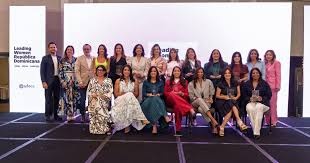 Leading Women República Dominicana se posiciona como una plataforma clave para destacar el talento femenino