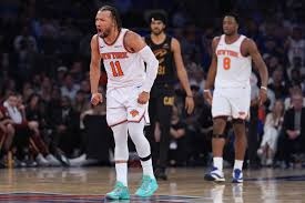 Knicks remontan y vencen Cavaliers 115-104 en otro explosivo arranque de final playoffs; Jalen Brunson, con 38 puntos, resúmen 