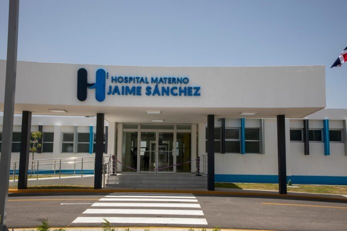 Hospital Regional Materno Infantil Doctor Jaime Sánchez primer centro de salud de la región Surcon unidades de cuidados intensivos (UCI) pediátricas
