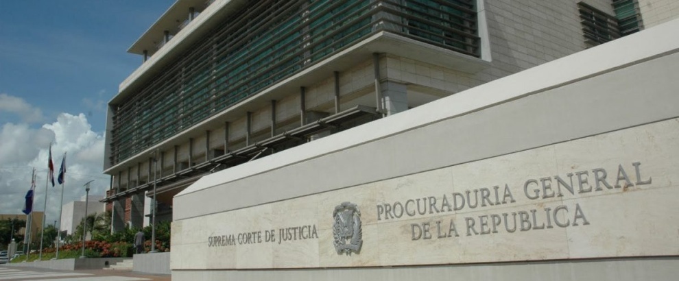 Procuraduría rescata a 62 mujeres víctimas de explotación sexual y desmantela red de trata de personas en Cabarete
