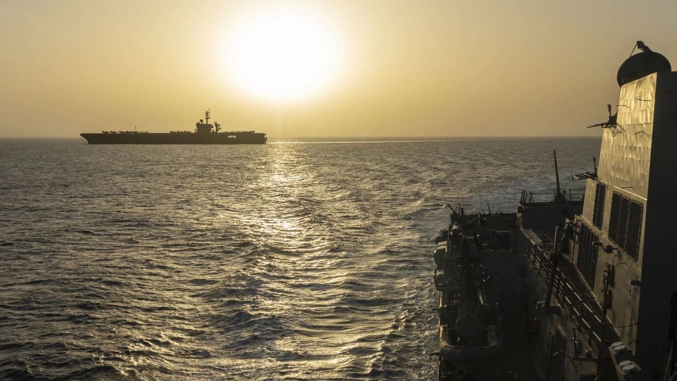 Trump ordenó la reapertura del estrecho de Ormuz y el levantamiento del bloqueo naval de EEUU tras el acuerdo con Irán