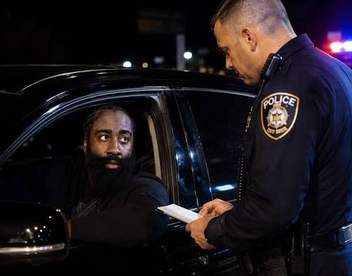James Harden, es arrestado en Houston por porte ilegal de arma en un vehículo