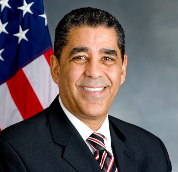 Congresista dominicano Adriano Espaillat anuncia su retiro del escenario público tras primarias demócratas