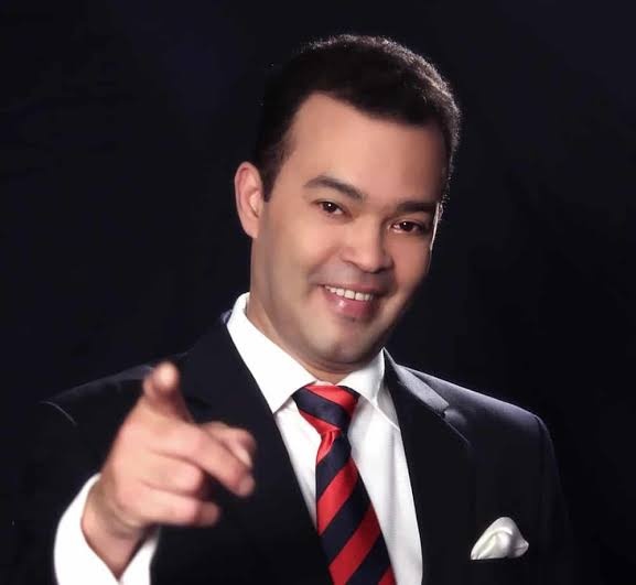 Merenguero Alex Bueno sigue batallando por su vida, Jossie Esteban y Héctor Acosta piden cadena de oración 