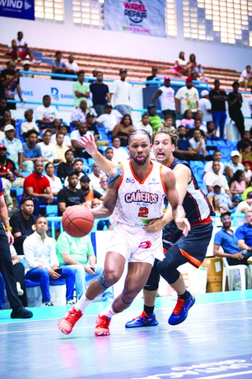 Yeison Colomé anota 39 puntos con paliza a Titanes y Cañeros avanzan a semifinal; Metros vencen Gigantes, resúmen 