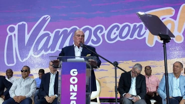 Y yyyy Mariotti se fue con Gonzalo Castillo y retira sus aspiraciones presidenciales para las elecciones de 2028