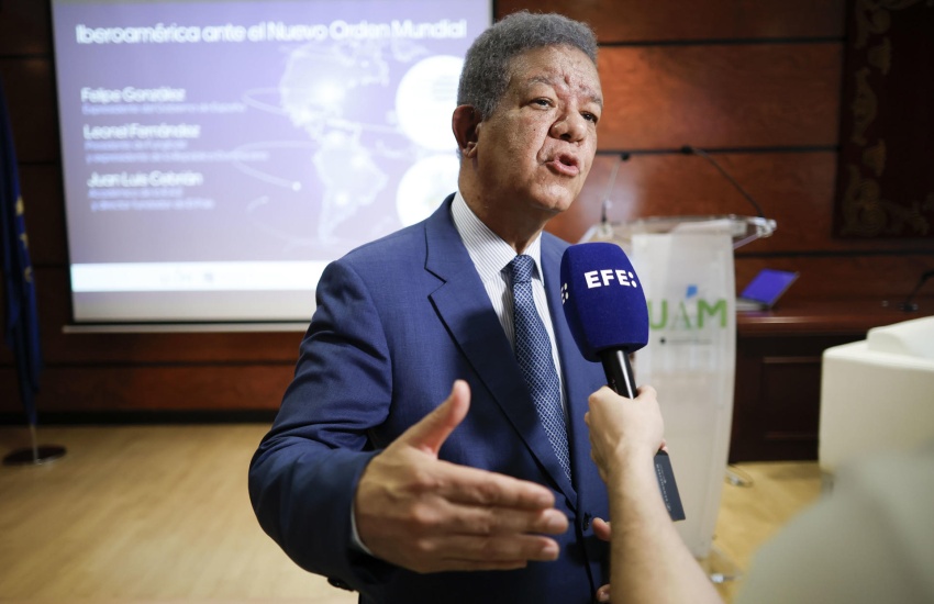  Leonel Fernández asegura que las encuestas todavía no le están "repudiando" ni enviando "al retiro"