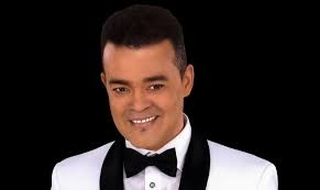  Restos del cantante Alex Bueno serán velados públicamente en el lobby del Teatro Nacional 