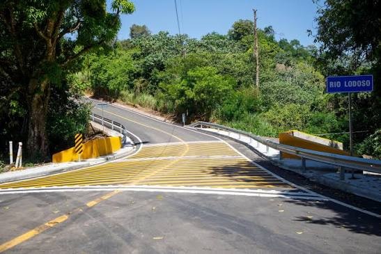 Luis Abinader inaugura carretera Carrizal–La Piedra–La Guázuma en Santiago