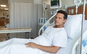 Luis Miguel fue operado en Nueva York y permanece hospitalizado, reporta la prensa española