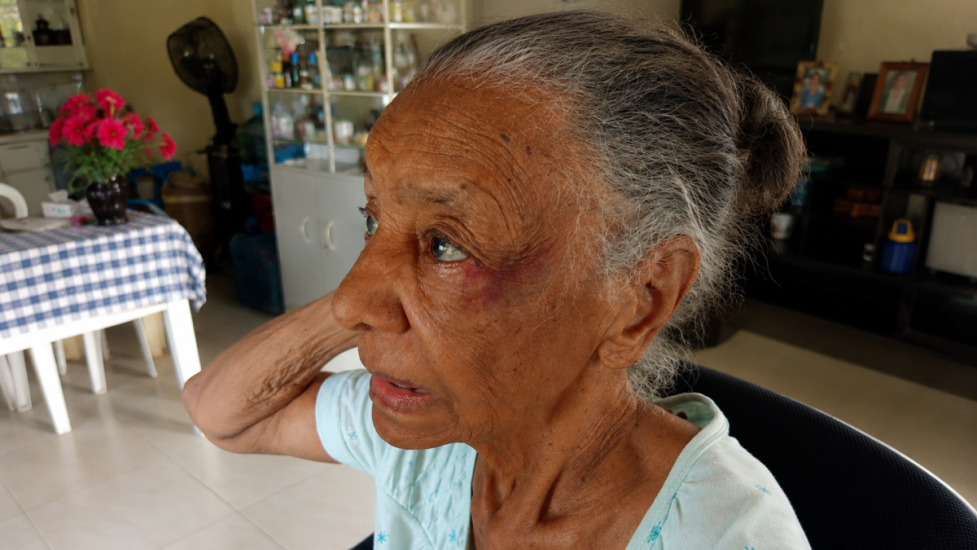 Periodista Alí Núnez denuncia golpiza a su madre de 84 años de edad, en Villa Mella