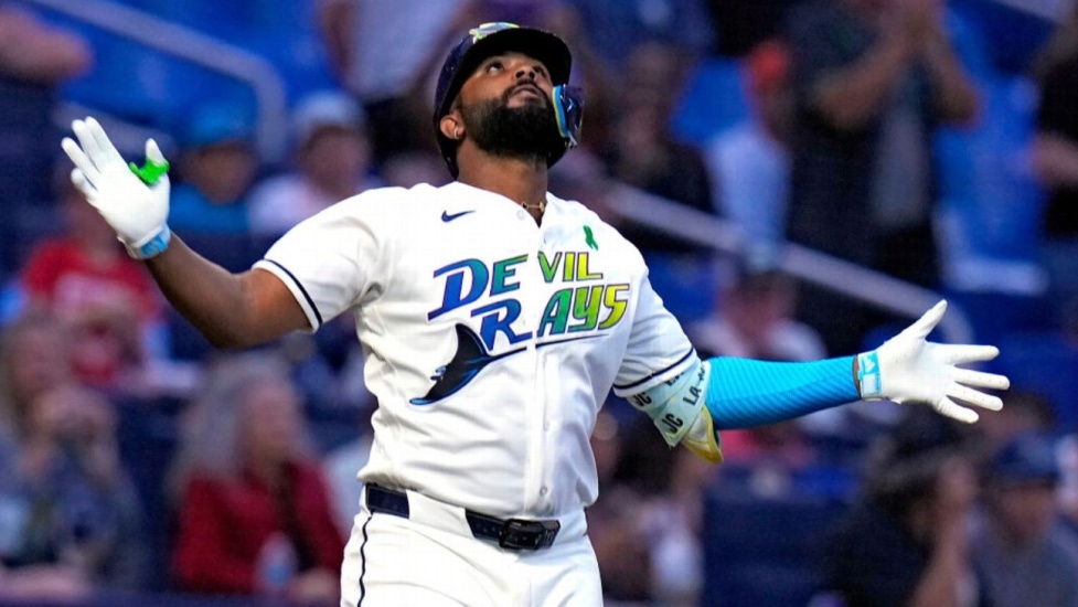 Dominicano Junior Caminero continuó demostrando su poder y batea jonrón 20; Jhoan Durán salva su número 20, Medias Rojas vencen Yanquis, Perdomo jonrón solitario, resúmen 