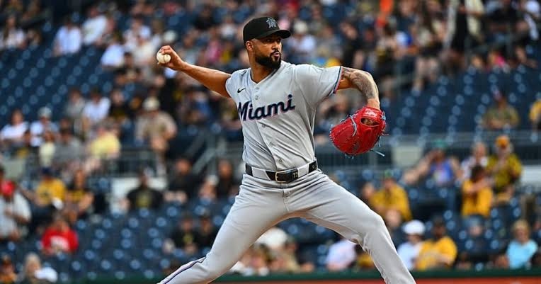 Sandy Alcantara alcanza los 1,000 ponches, Juan Soto batea jonrón 15;  Misiorowski poncha 15, Yordan Alvarez dos jonrones, resúmen 