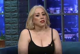 Jueza de la Octava Sala Penal condena a un año de prisión a La Tora, hallada culpable de difamar al diputado Sergio Moya 