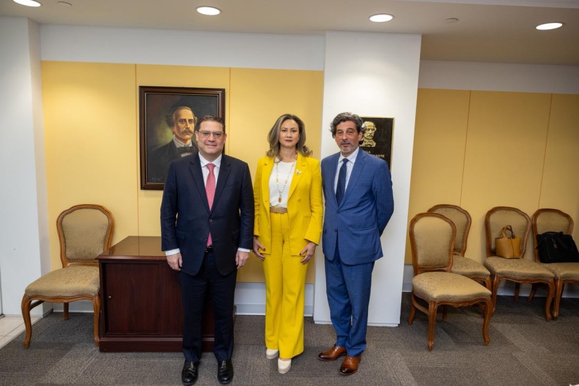 Ministerio de Industria, Comercio y Mipymes (MICM) y The Trust for the Americas anunciaron un programa de asesoría en inteligencia artificial (IA)