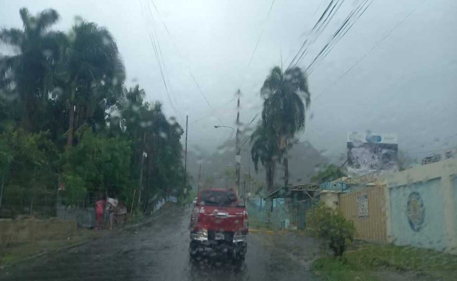 COE eleva a diez las demarcaciones en alerta por lluvias