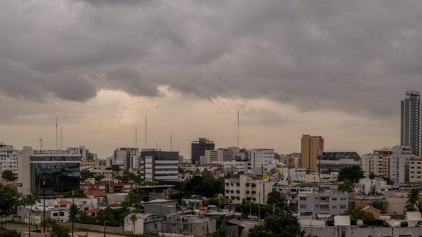 Este lunes el cielo se tornará grisáceo opaco por el polvo del Sahara,  temperaturas se mantendrán bastante calurosas, lluvias en algunas parte del país.