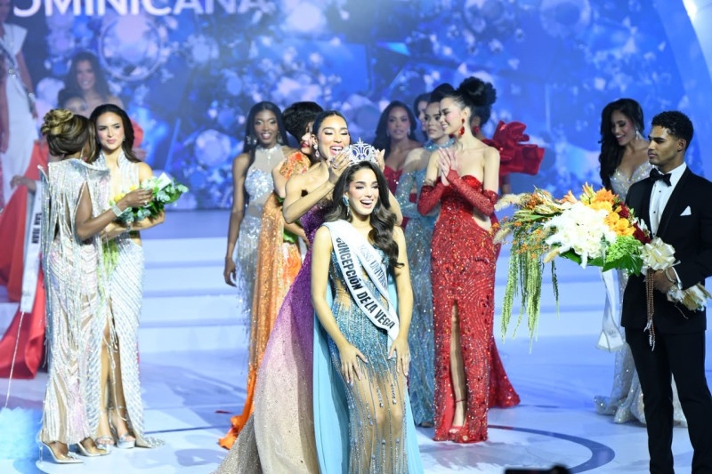Melissa Núñez, de 28 años representante de Concepción de La Vega, conquista la corona de Miss República Dominicana Universo 2026 
