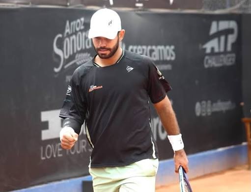 Nick Hardt da oro a RD en final masculina de tenis, tras lesión de su rival el colombiano Juan Sebastian Gomez