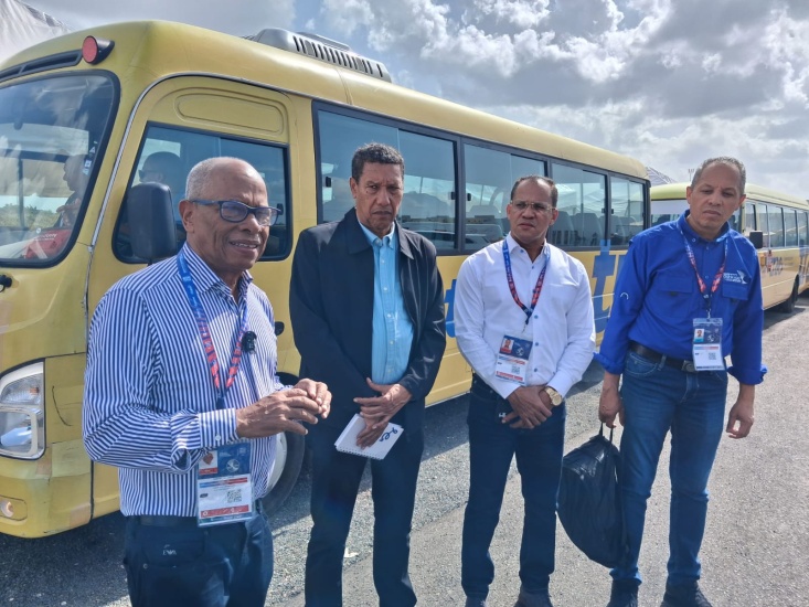 Onéximo González dirige operaciones de traslado de atletas, colaboradores y voluntarios de los XXV Juegos Centroamericanos y del Caribe Santo Domingo 2026