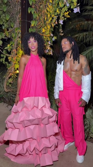 Vakeró y su esposa Yannely Medina protagonizan cierre del desfile del diseñador dominicano MiMichMo (Mich Román)