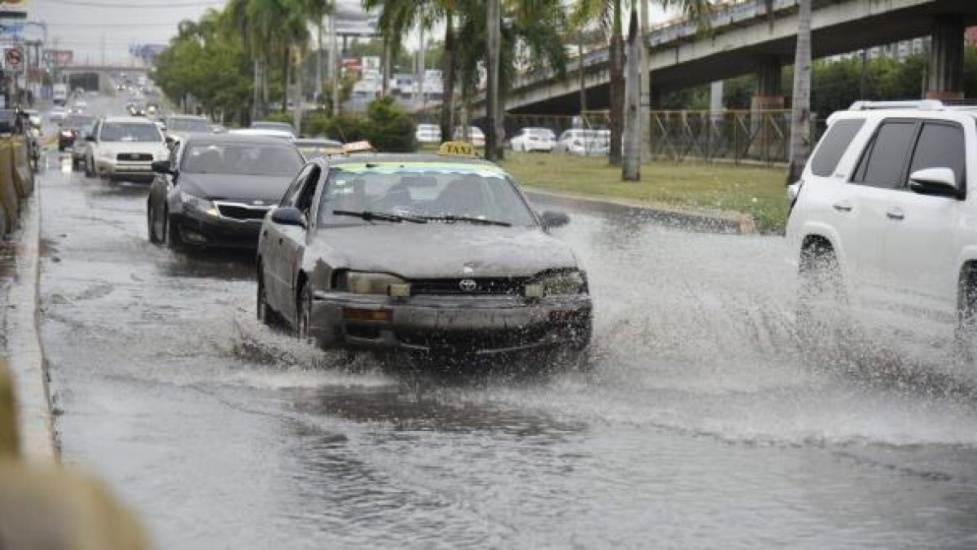 Onda tropical remanente de la tormenta tropical “Dolly”, producirá aguaceros este domingo