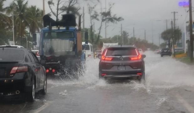 Incidencia de una vaguada favorecerá este domingo la ocurrencia de aguaceros en distintas zonas del país, temperatura calurosa