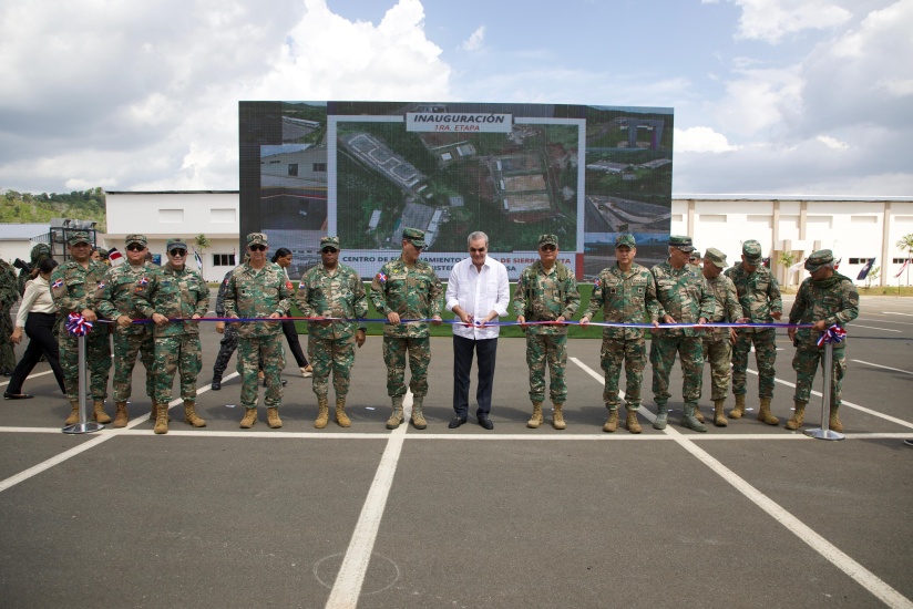  Abinader deja en funcionamiento moderno complejo de entrenamiento militar concebido para elevar la listeza operacional