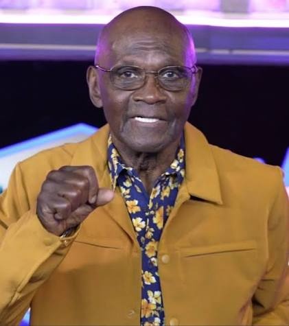 "El Brujo", "El Pupi de Quisqueya" o el "Sonero Valor". no importa como lo conozca, es el mismo Cuco Valoy